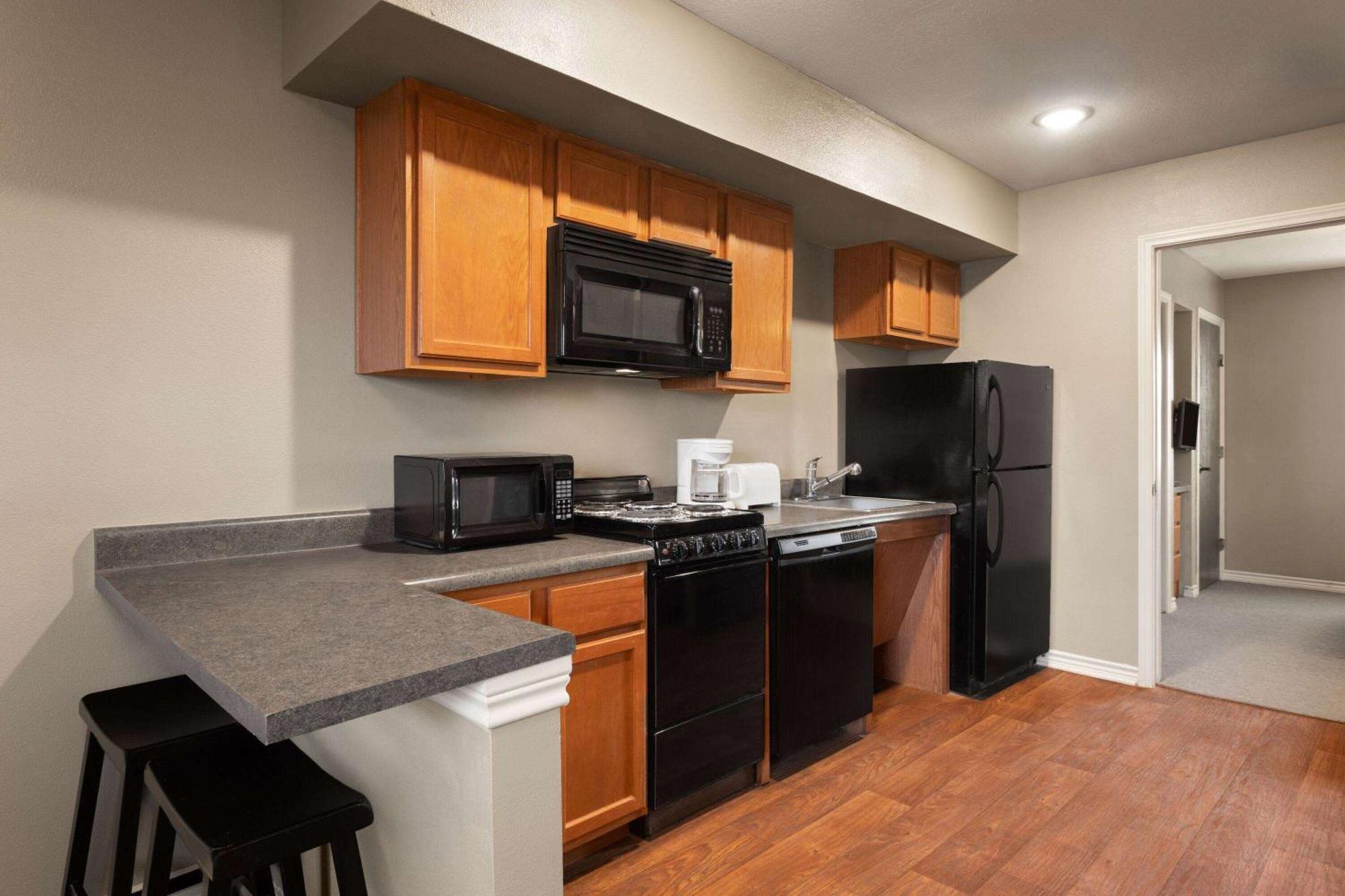 Eagle'S Den Suites Cotulla A Travelodge By Wyndham Ngoại thất bức ảnh